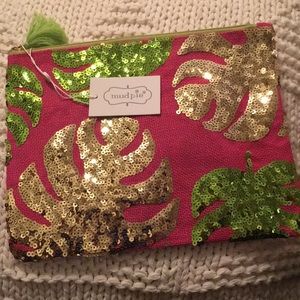 NWT! 🌺💚 MUD PIE Linen Clutch with Tassel Zipper